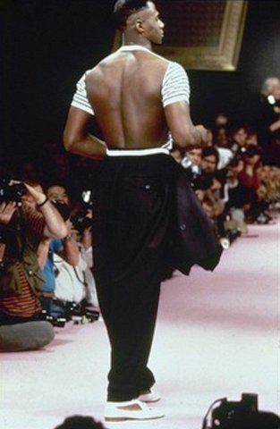 Jean Paul Gaultier'den Sex object 1983