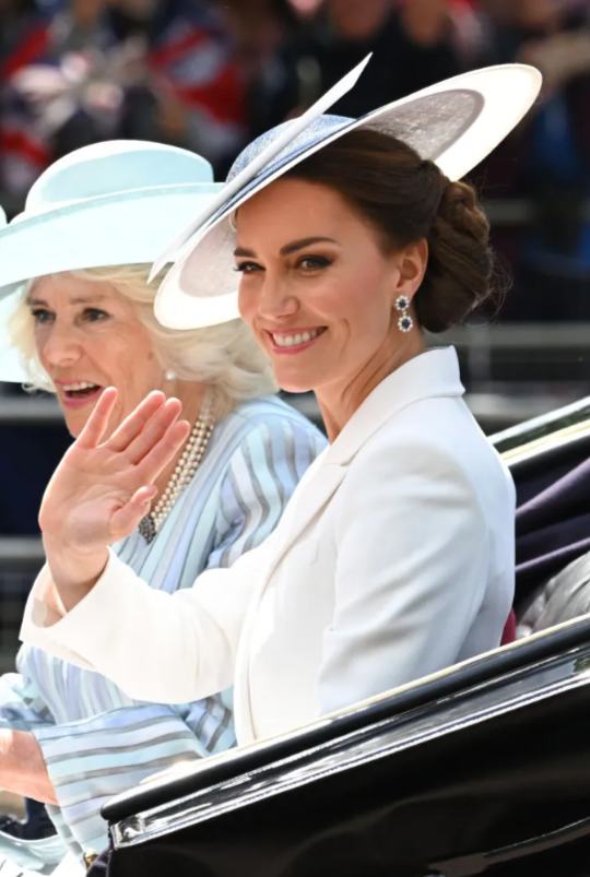 70. Yıl Kutlamalarında Kate Middleton Şıklığı