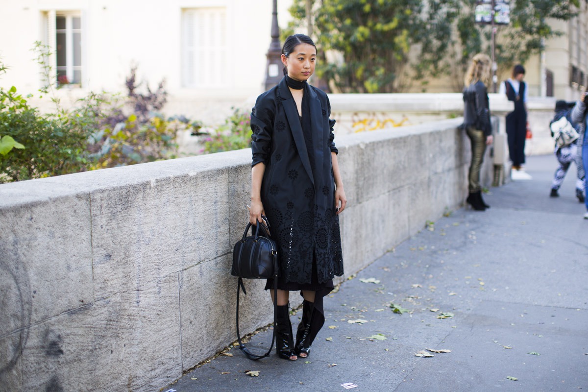 Sokak Stili: 2016 İlkbahar Paris Moda Haftası 2. Gün