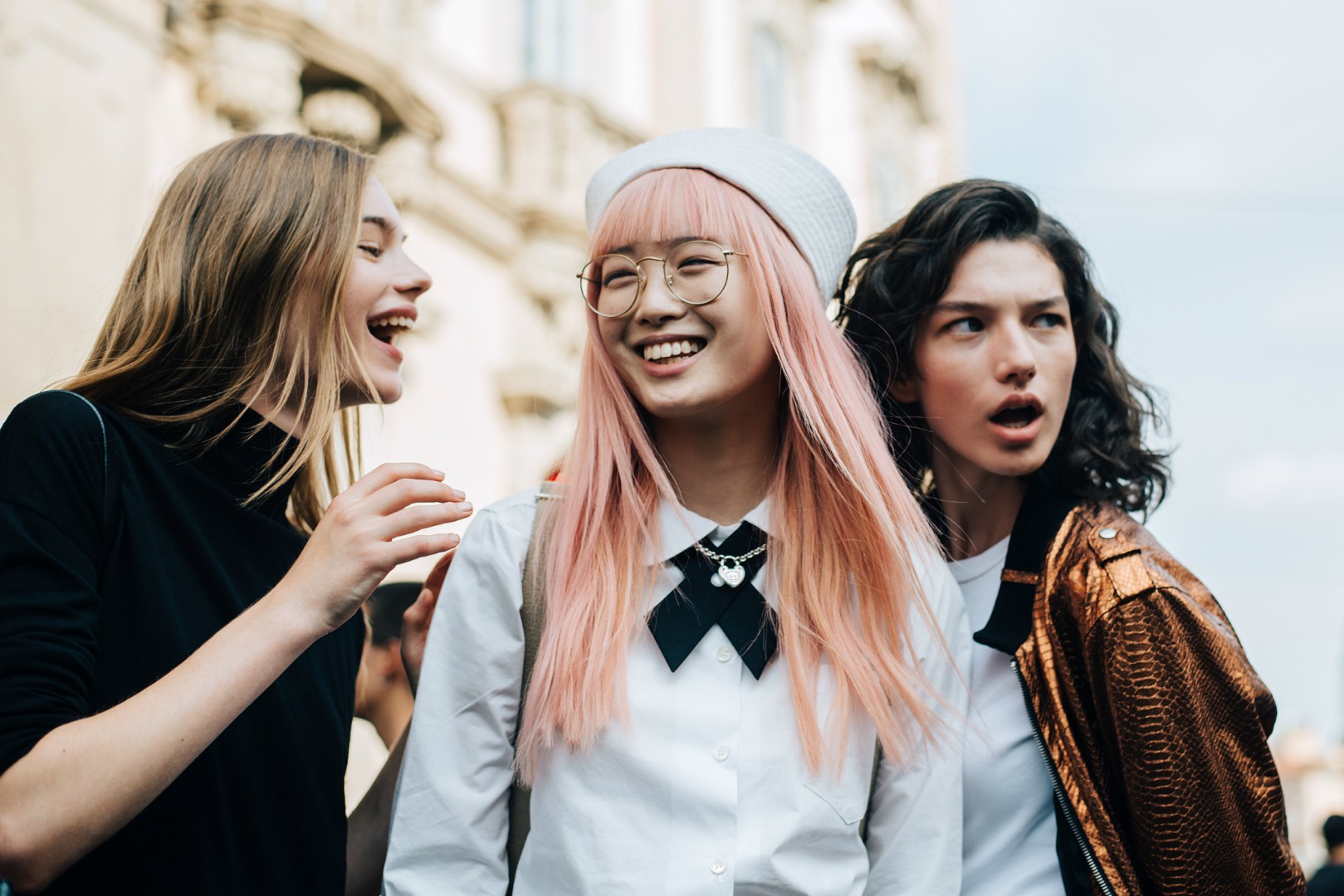 Sokak Stili: 2017 İlkbahar/Yaz Milano Moda Haftası 3. ve 4. Gün