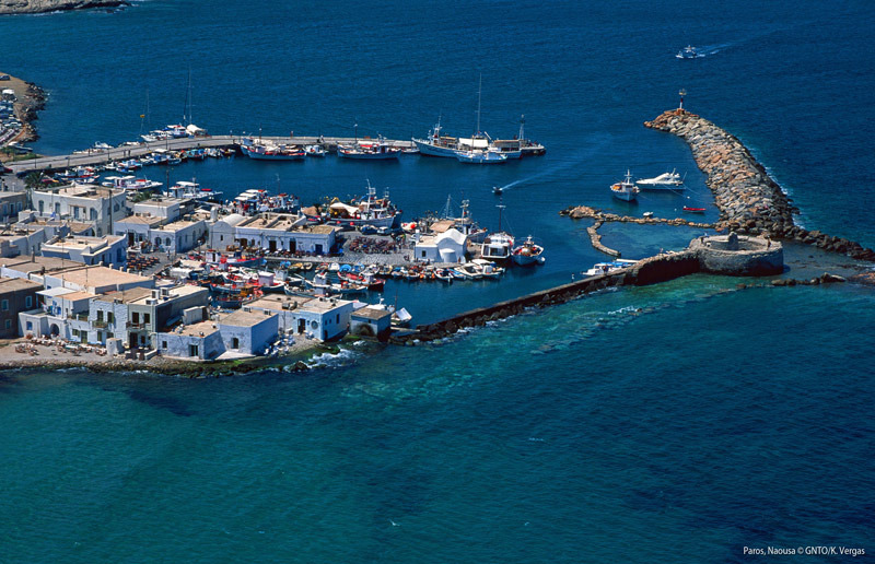 Muhteşem Kumsalları ve Beyaz Mimarisiyle Cyclades Adaları