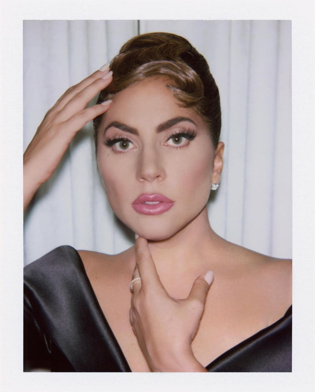 Lady Gaga'dan Bella Hadid'e Haftanın Güzellik Instagramları