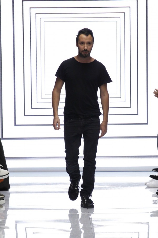 Yves Saint Laurent Tahtının Yeni Sahibi: Anthony Vaccarello