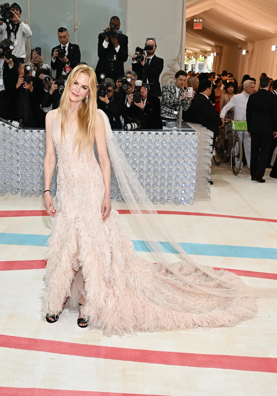 Nicole Kidman'ın No.5 Elbisesi