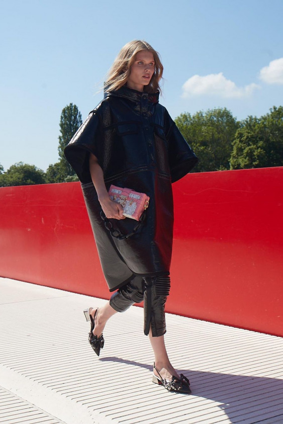 Dior’un Mikro Çantalarından Cambridge Düşesi’nin Sürdürülebilir Tercihine Haftanın Öne Çıkan Moda Haberleri