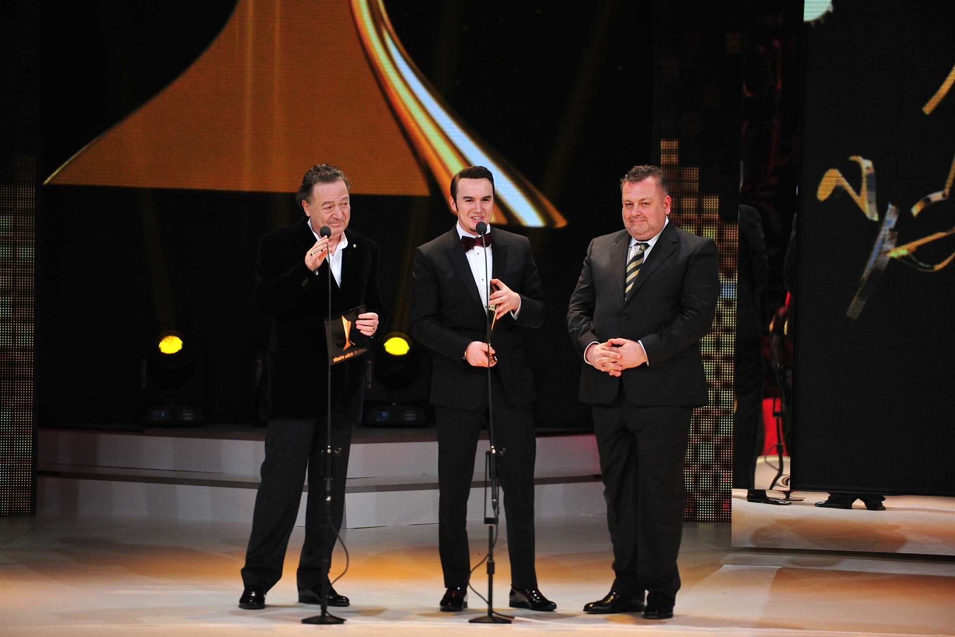 Türkiye Müzik Ödülleri İstanbul Kongre Merkezi’nde düzenlenen törenle sahiplerini buldu.