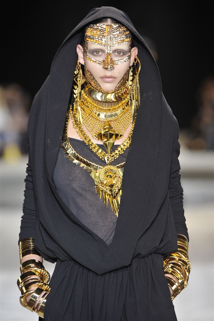 Givenchy 2009 Sonbahar/Kış Couture Detay