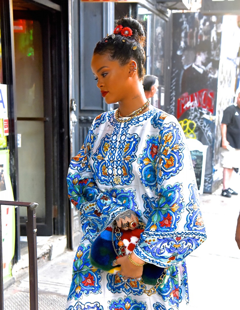 Rihanna'dan Salma Hayek'e Haftanın Stil Sahibi Ünlüleri