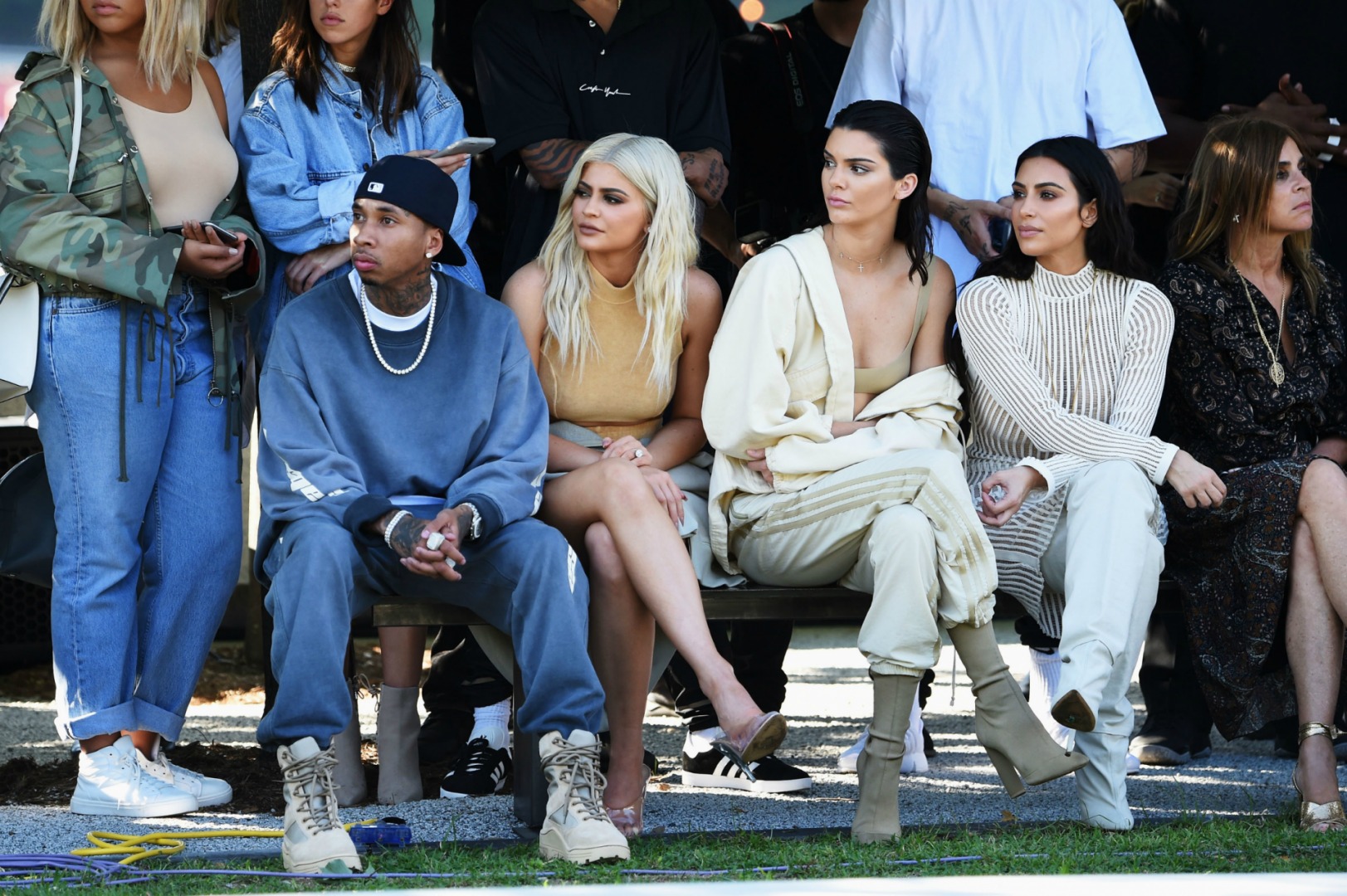 Yeezy Season 4: Kardashian ve Jenner'ların NYFW Buluşması