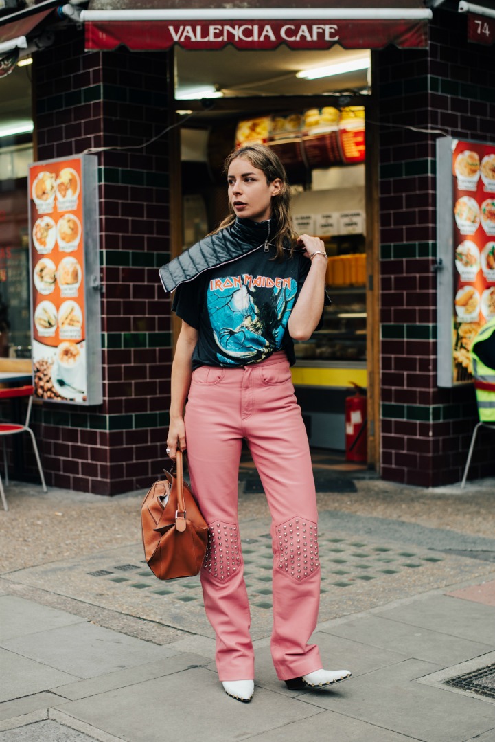 Sokak Stili: 2017 İlkbahar/Yaz Londra Moda Haftası 1. ve 2. Gün