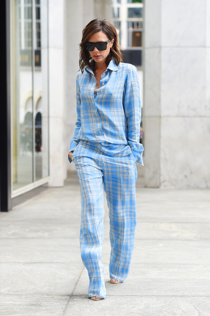 Victoria Beckham'ın Pijama Görünümlü Resmiyeti