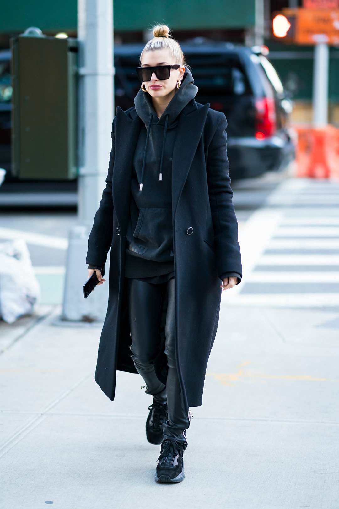 10 Adımda Siyah Palto Giyme Adabı