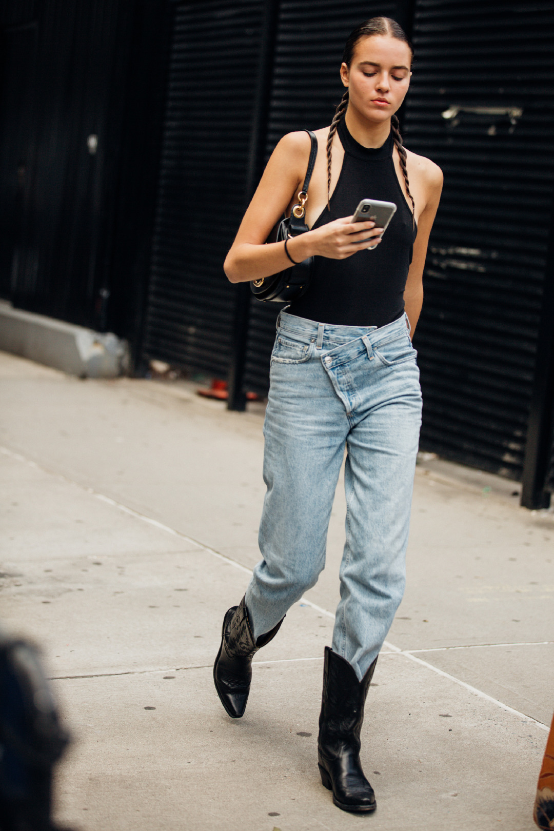 Sokak Stili: 2020 İlkbahar/Yaz New York Moda Haftası 5. Gün