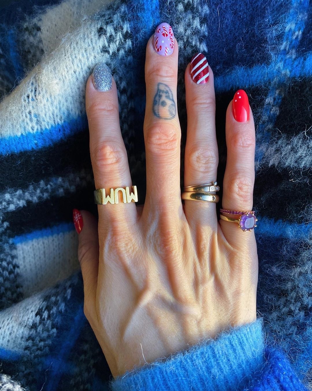 Hailey Baldwin'den Nina Sandbech'e Haftanın Güzellik Instagramları