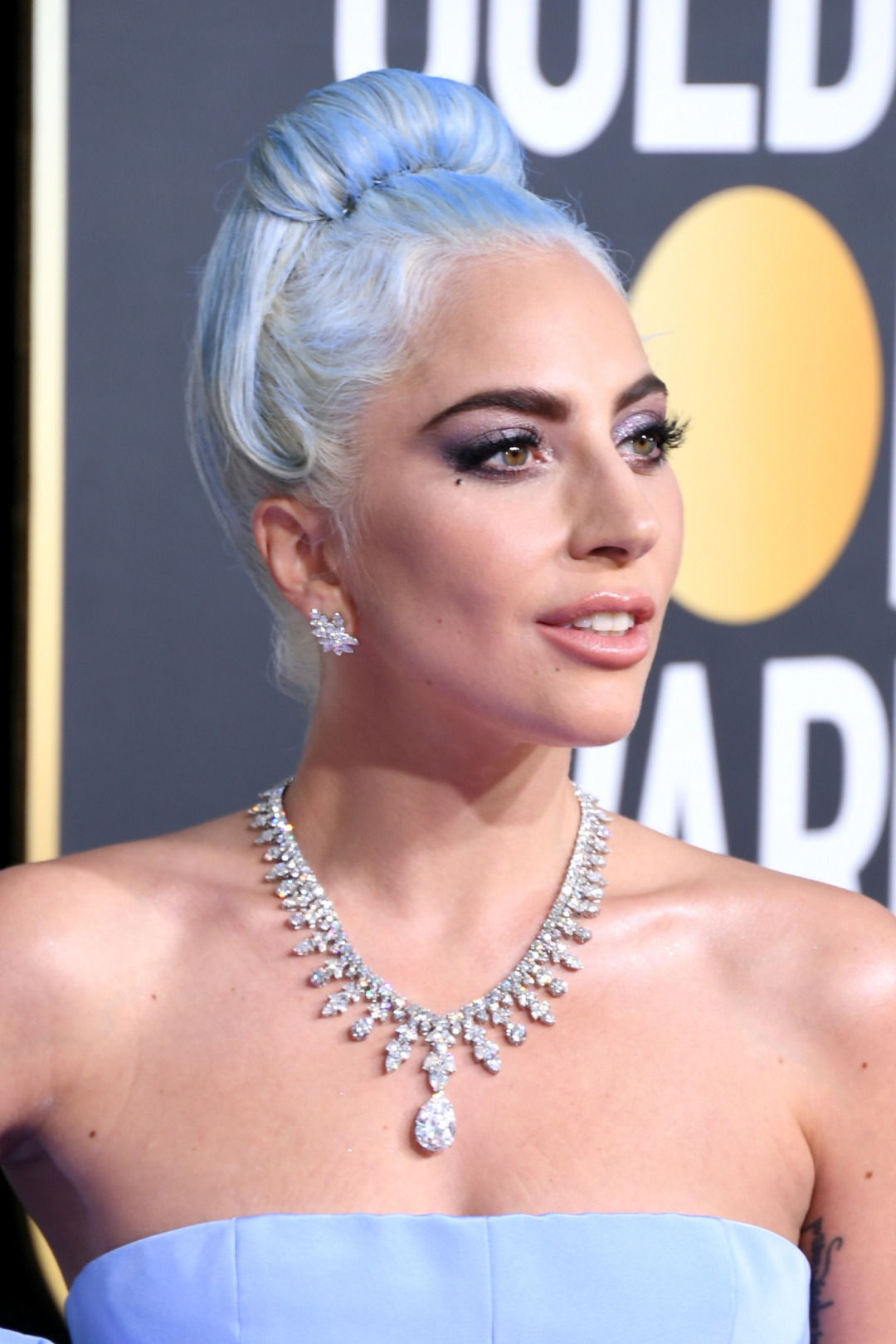 Lady Gaga'dan Yaza Özel Saç Rengi