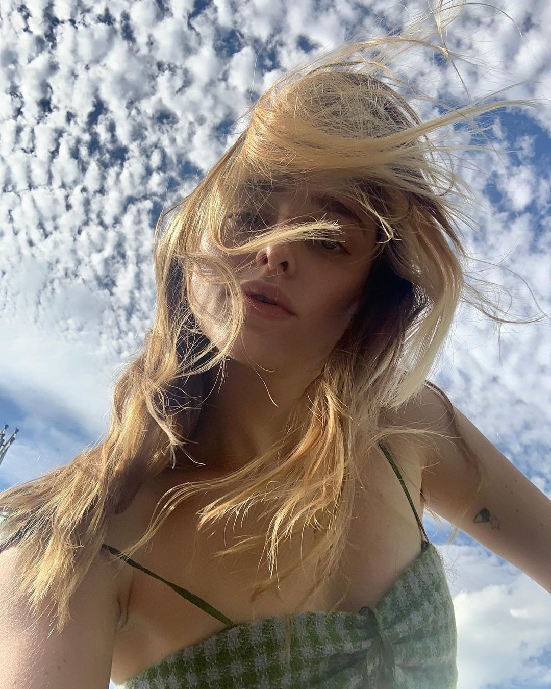 Bella Hadid'den Yara Shahidi'ye Haftanın Güzellik Instagramları