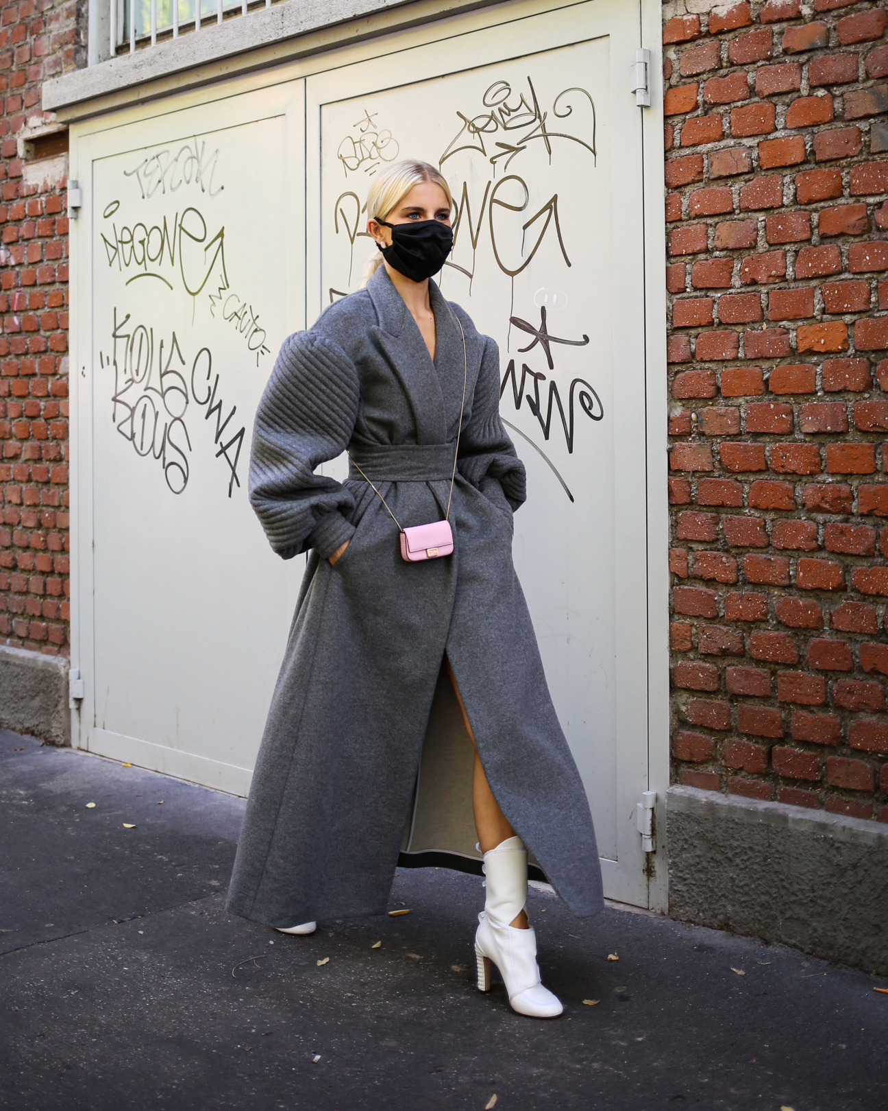 Sokak Stili: 2021 İlkbahar/Yaz Milano Moda Haftası