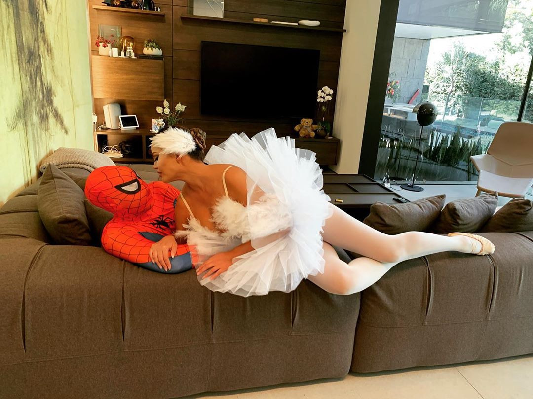 Hailey Baldwin'den Kendall Jenner'a Ünlülerin Halloween Görünümleri