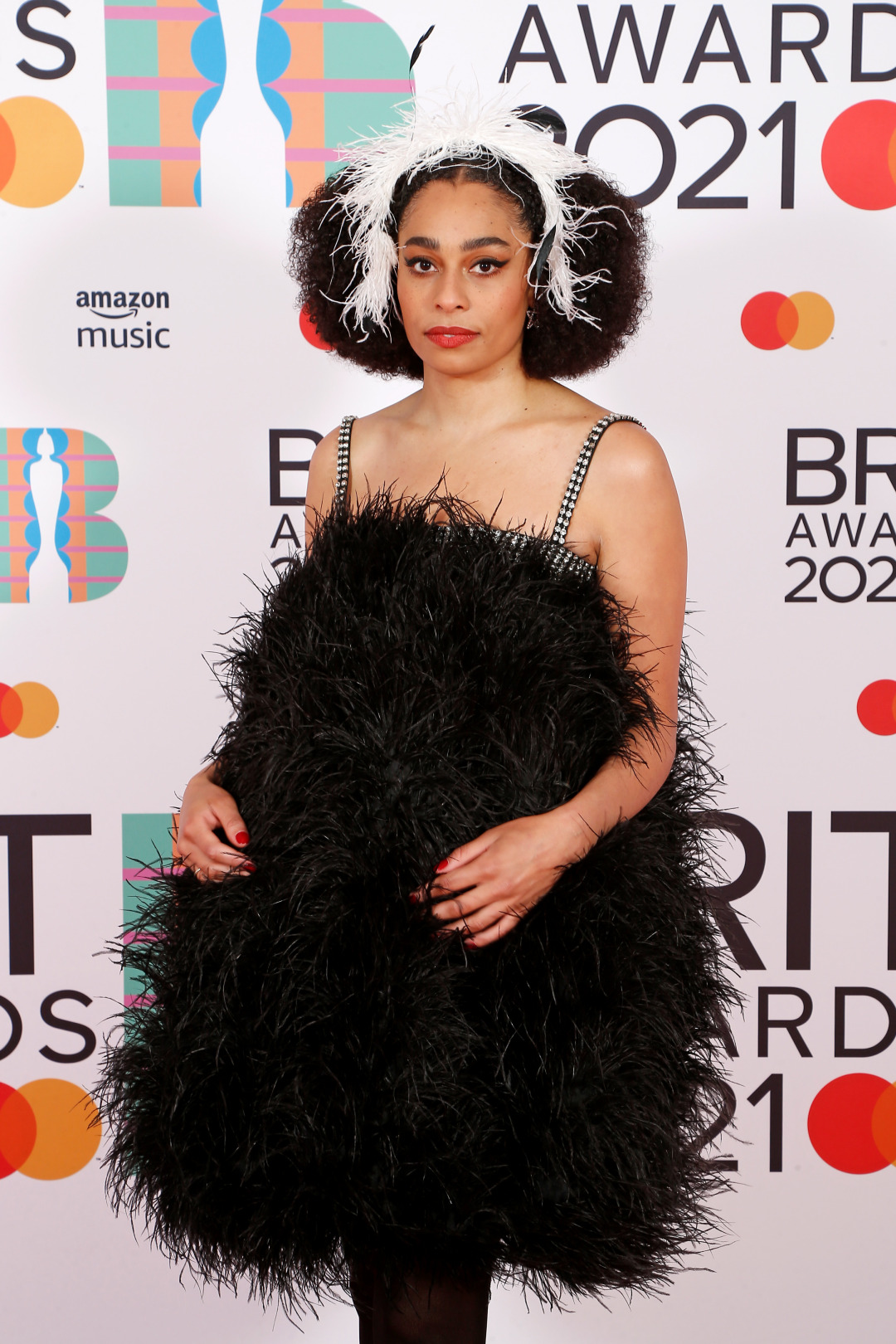 Brit Awards 2021: Gecenin Dikkat Çeken Saç ve Makyajları