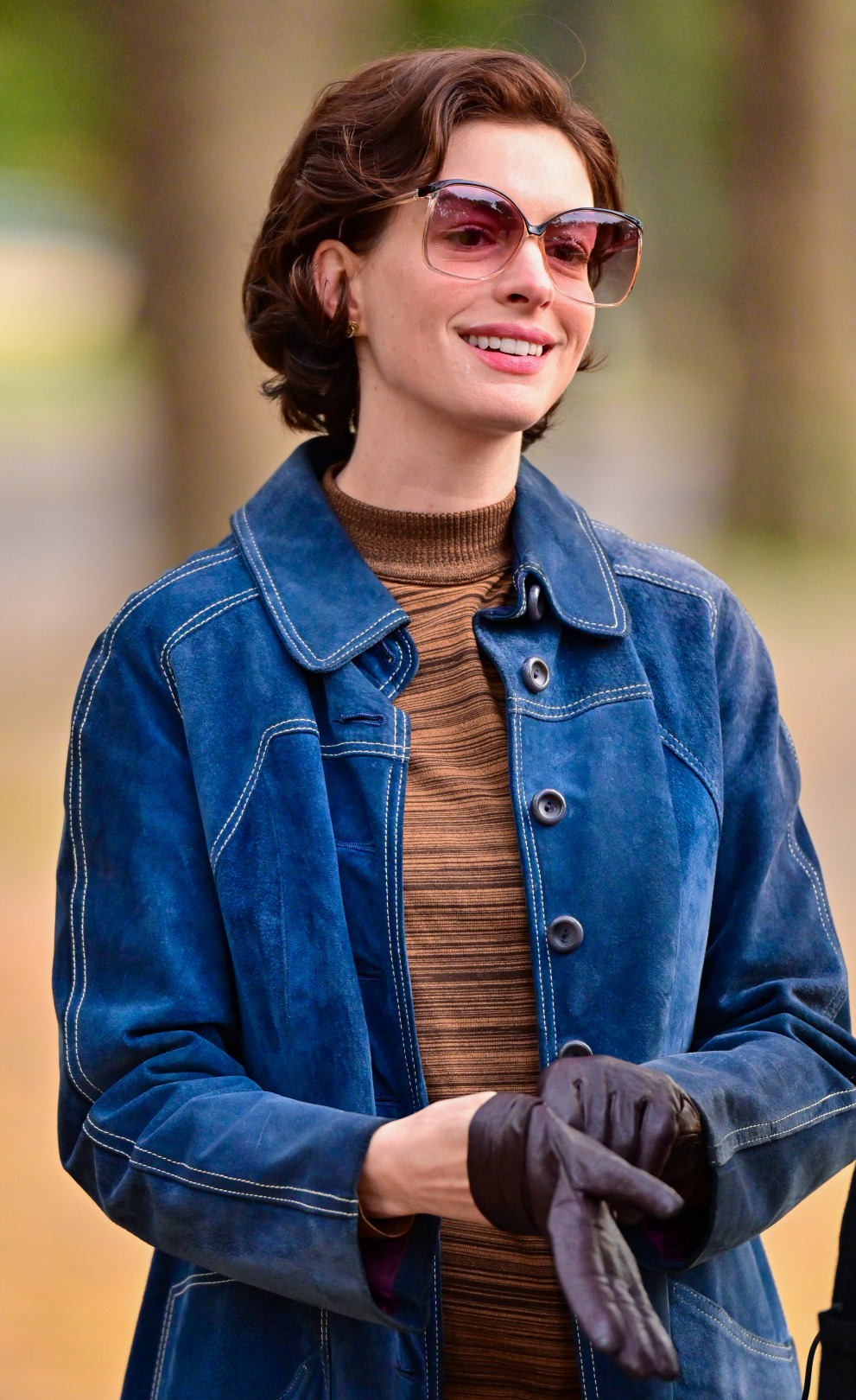 Anne Hathaway'in Kısa Saç Dönüşümü
