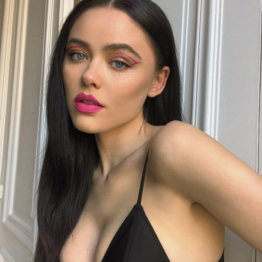 Bella Hadid'den Barbara Palvin'e Haftanın Güzellik Instagram'ları