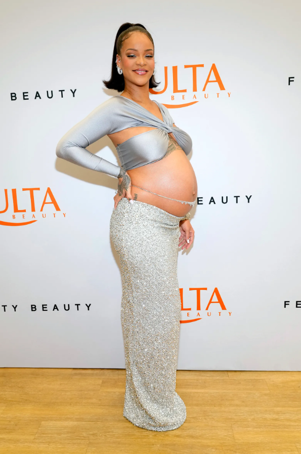 Rihanna Hamilelik Stilinin Standartlarını Değiştiriyor