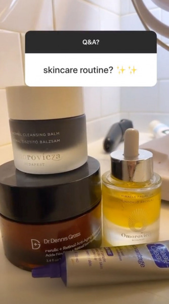 emily-ratajkowski-skincare-routine-beauty-instagram