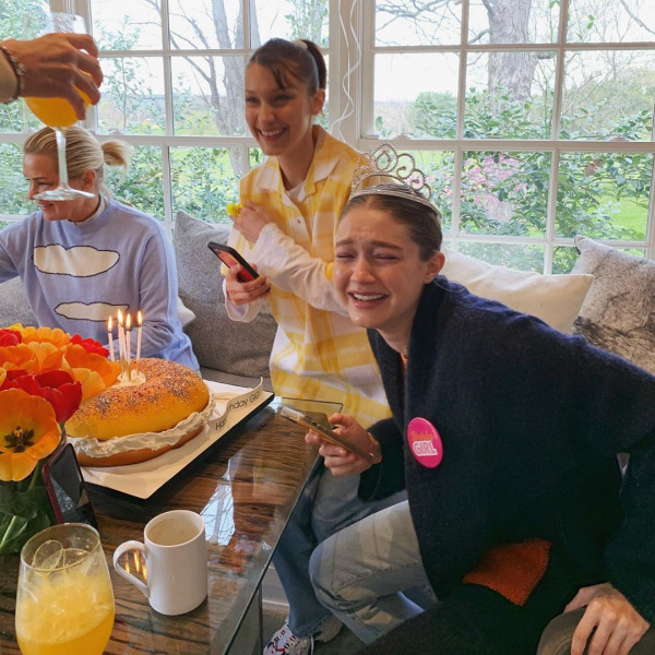 gigi-hadid-bella-hadid-photo-kids