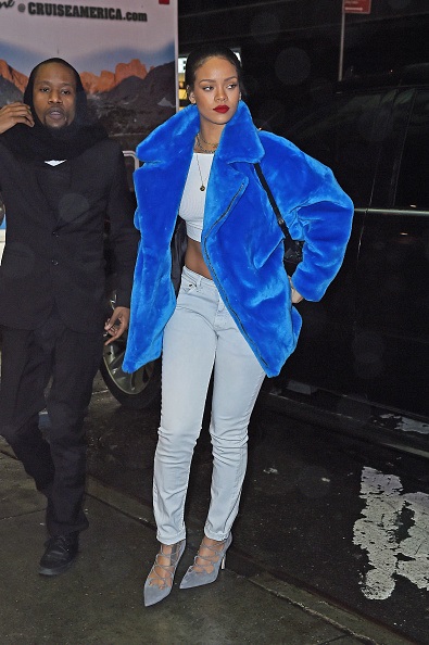 Rihanna'dan Neon Etki