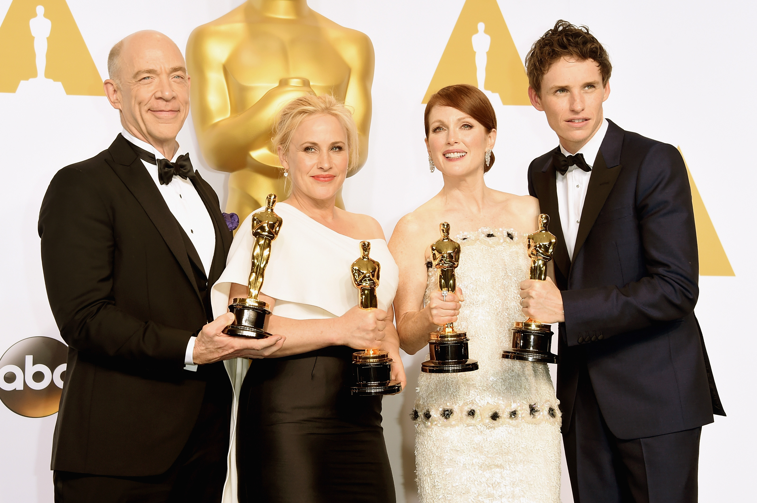 Результаты оскара 2024 победители. Кейт Бланшетт Оскар 2015. Дж к Симмонс вручение награды Оскар. Оскар 2015 победители.