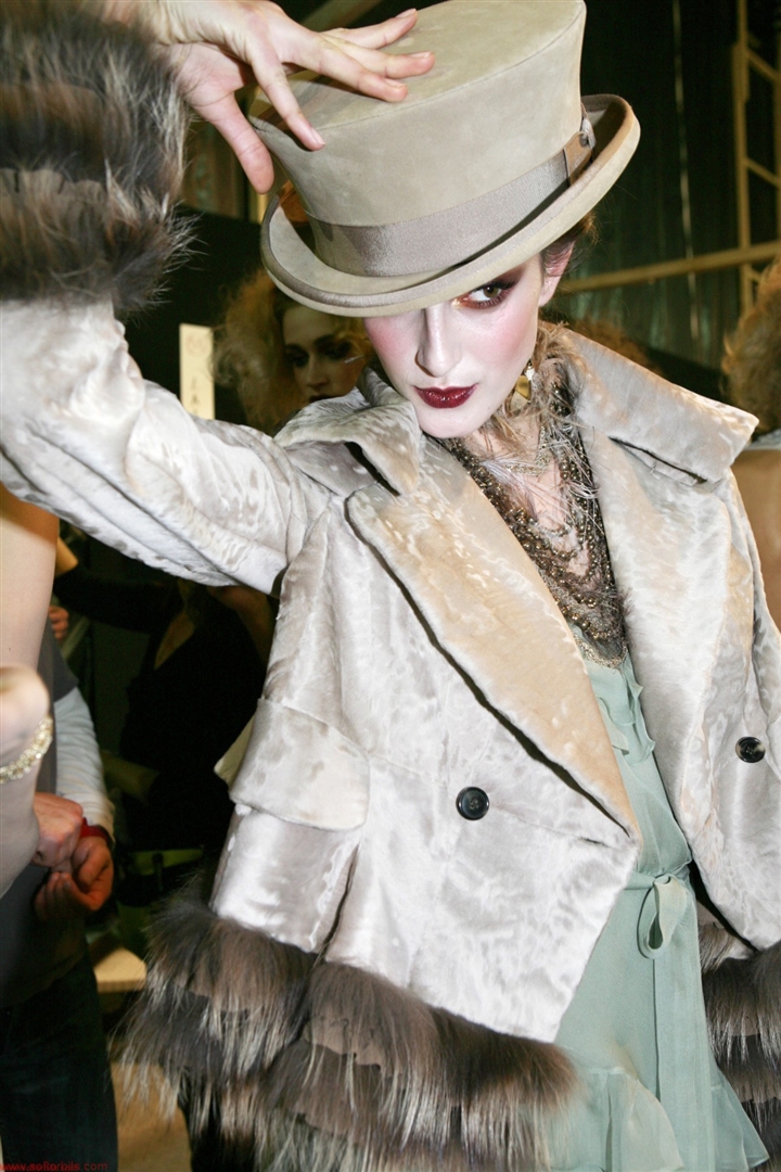 Christian Dior 2010-2011 Sonbahar/Kış Çekim Arkası