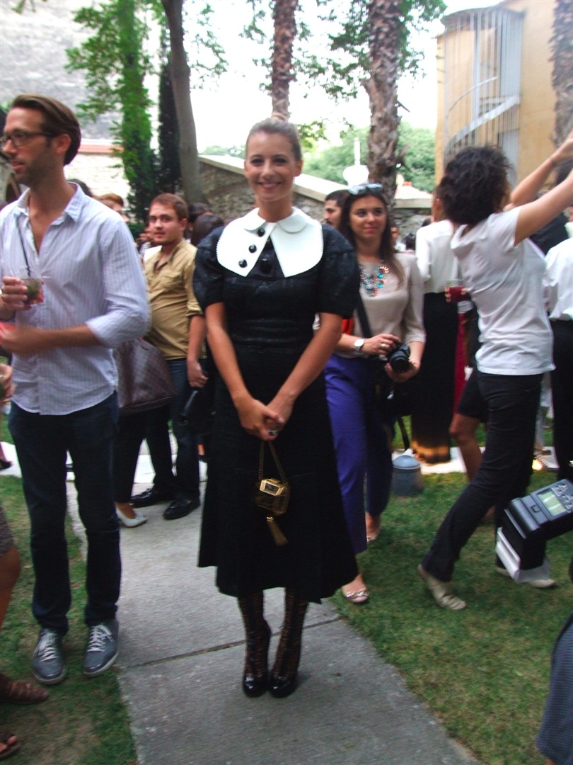 İstanbul Fashion Week'te sadece podyumda değil sokakta da moda vardı. 