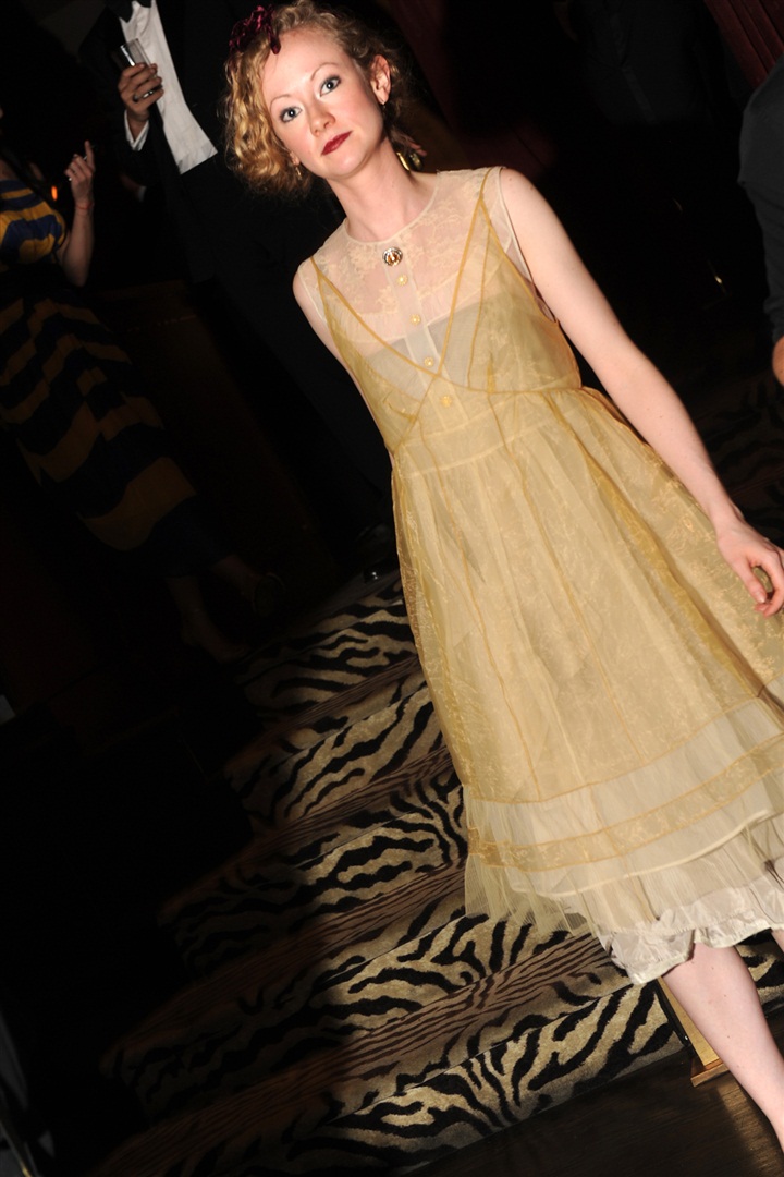 2011 CFDA Ödül gecesi davetlileri Marc Jacobs onuruna düzenlenen partiyle devam etti geceye.