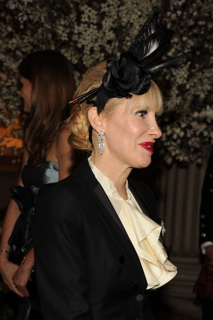 2011 MET Costume Institute Galası'nda bu sene şapkalar da dikkat çekiciydi.
