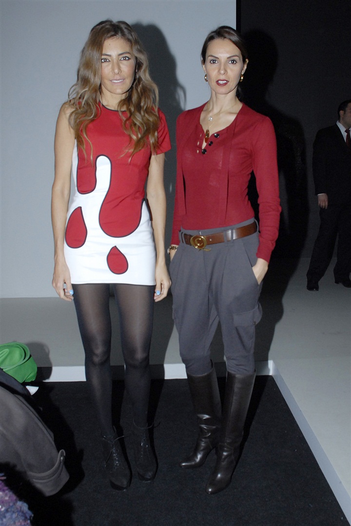 İstanbul Fashion Week 2011 defilelerinin ön sırasında kimler vardı?