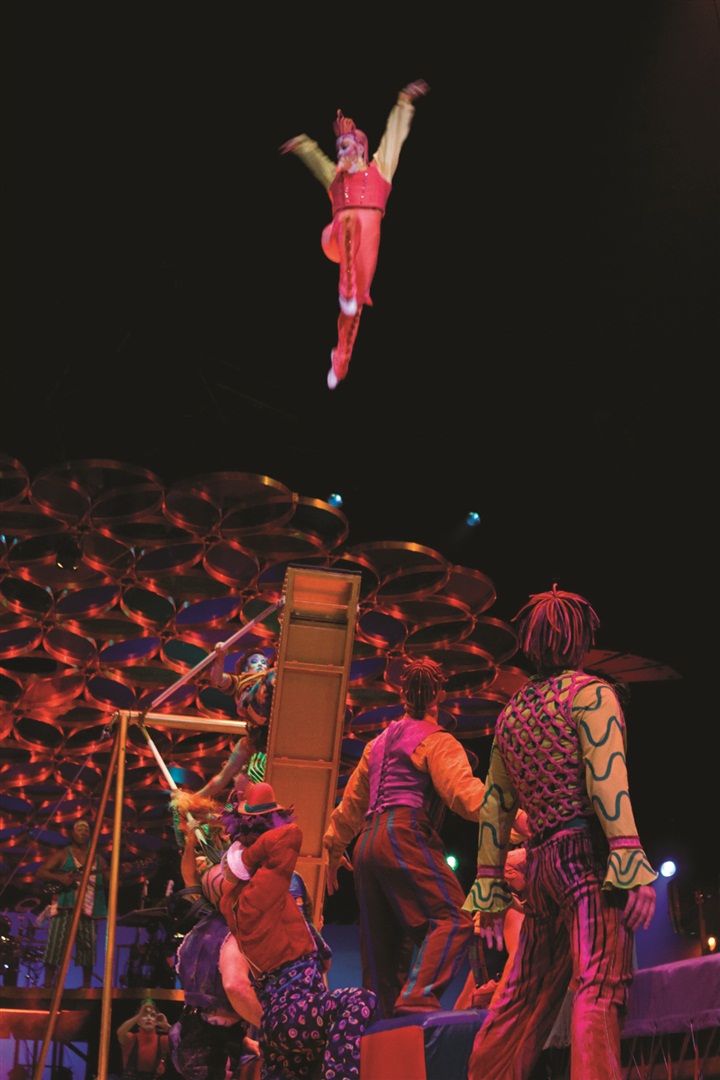 Kanadalı Cirque du Soleil, yaratıcılığın doruklarındaki Saltimbanco performansı ile geliyor.