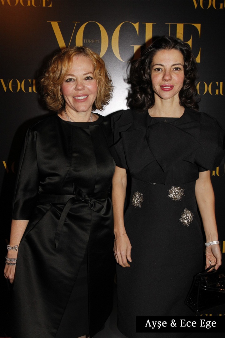 Vogue Türkiye'nin Paris'teki dünya lansmanı modanın ünlü isimlerini bir araya getirdi.