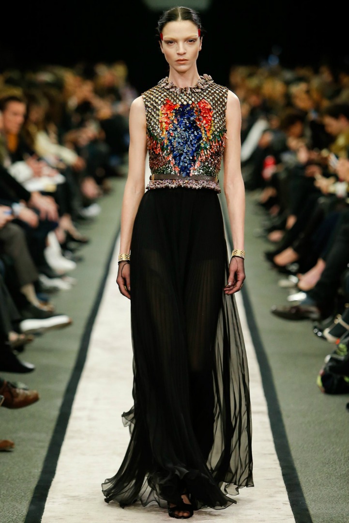 Flashback: Riccardo Tisci'nin Çarpıcı Givenchy Tasarımları