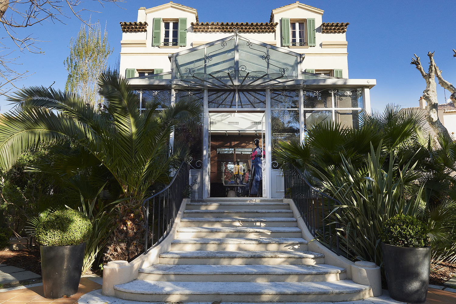 Chanel'den Bir Yaz Klasiği: Saint-Tropez Butiği