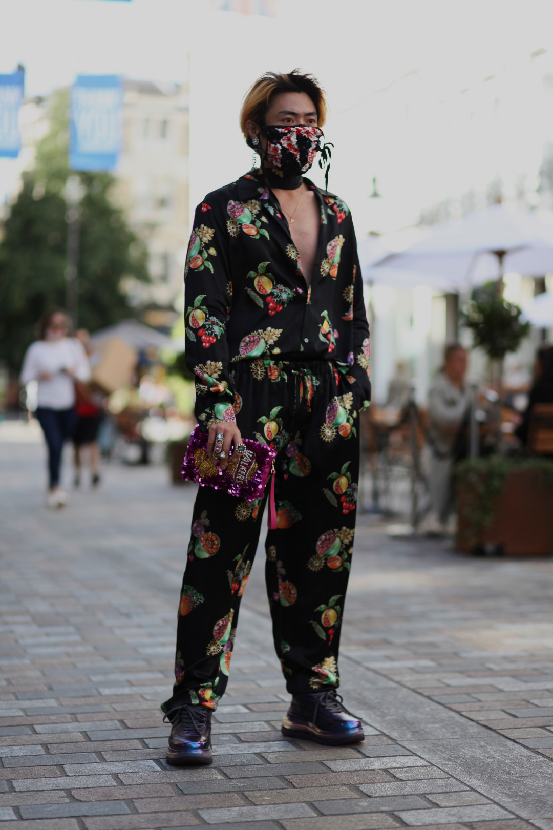 Sokak Stili: 2021 İlkbahar/Yaz Londra Moda Haftası