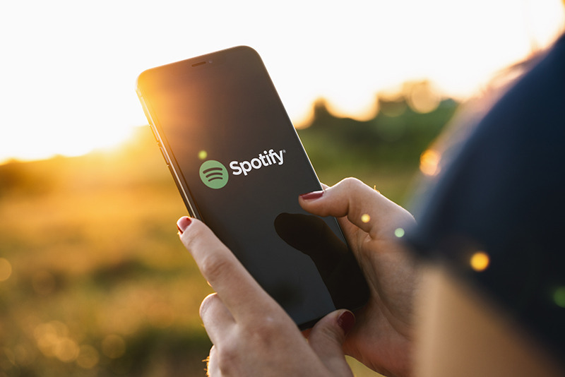 Spotify Sanatçıların Şarkılarını Öne Çıkarmasına İzin Verecek