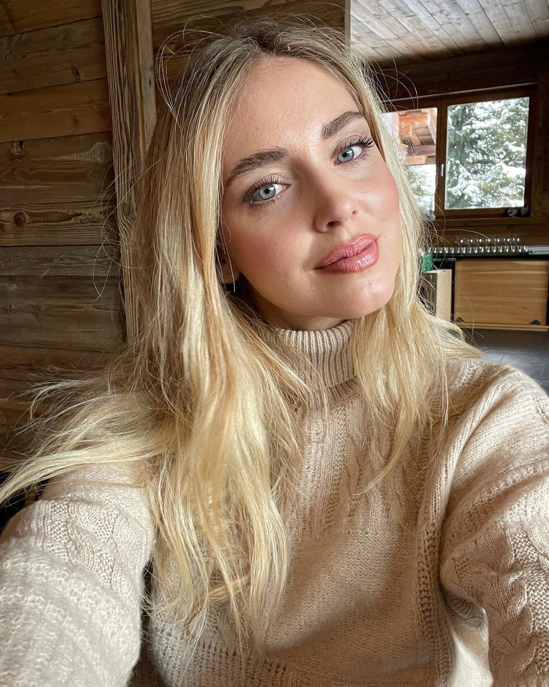 Emili Sindlev'den Elsa Hosk'a Haftanın Güzellik Instagramları