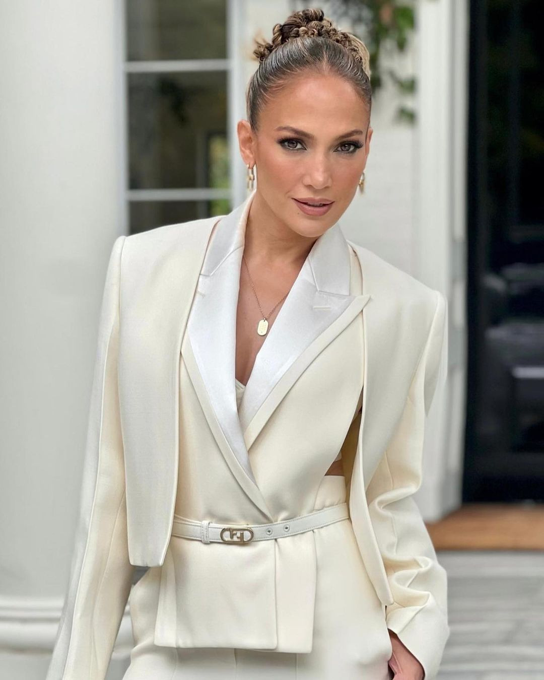 Jennifer Lopez'in Y2K Uyumlu Topuzundan İlham Alın Vogue Türkiye
