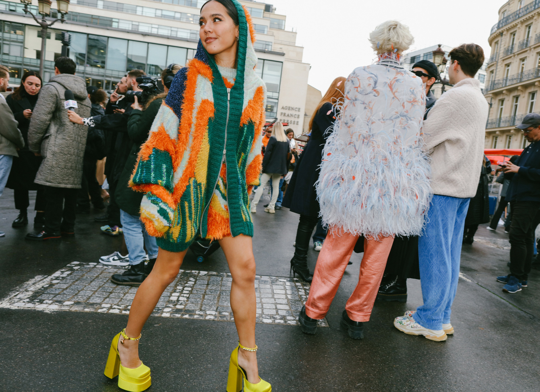 Sokak Stili: 2023 İlkbahar/Yaz Paris Moda Haftası