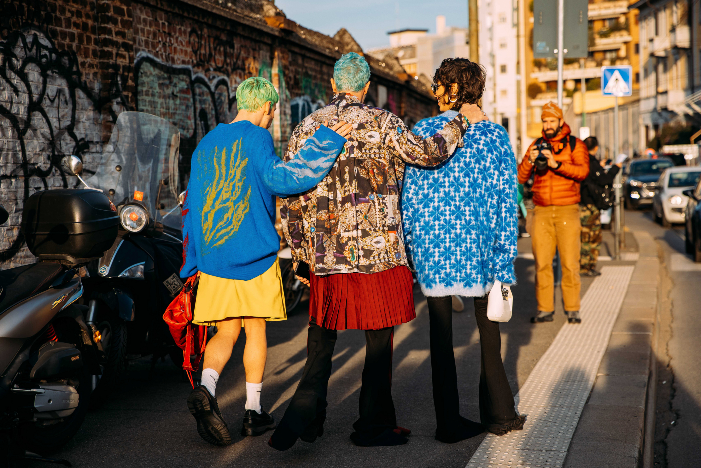 Sokak Stili: 2023-24 Sonbahar/Kış Milano Erkek Giyim Haftası
