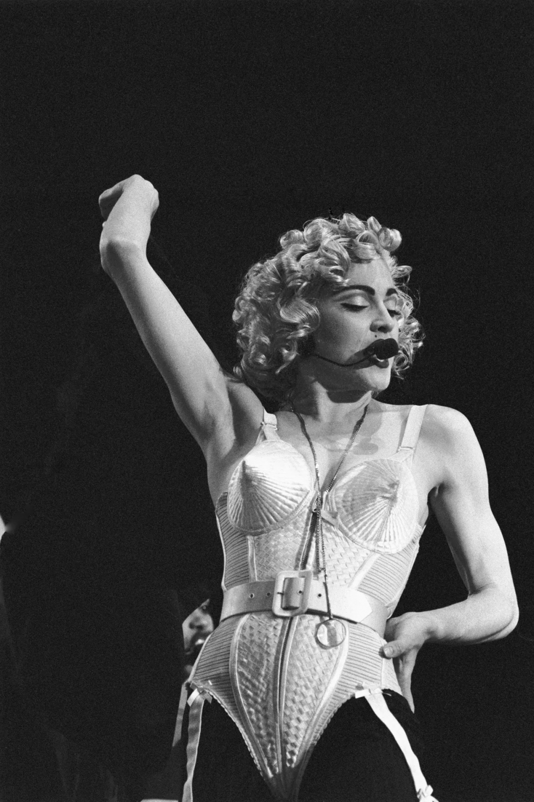 Stil ikonu Madonna’nın Unutulmaz Sahne Kostümleri